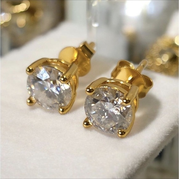 Moissanite Earrings Jewelry - Moissanite D-Color Earrings with GRA Certificate